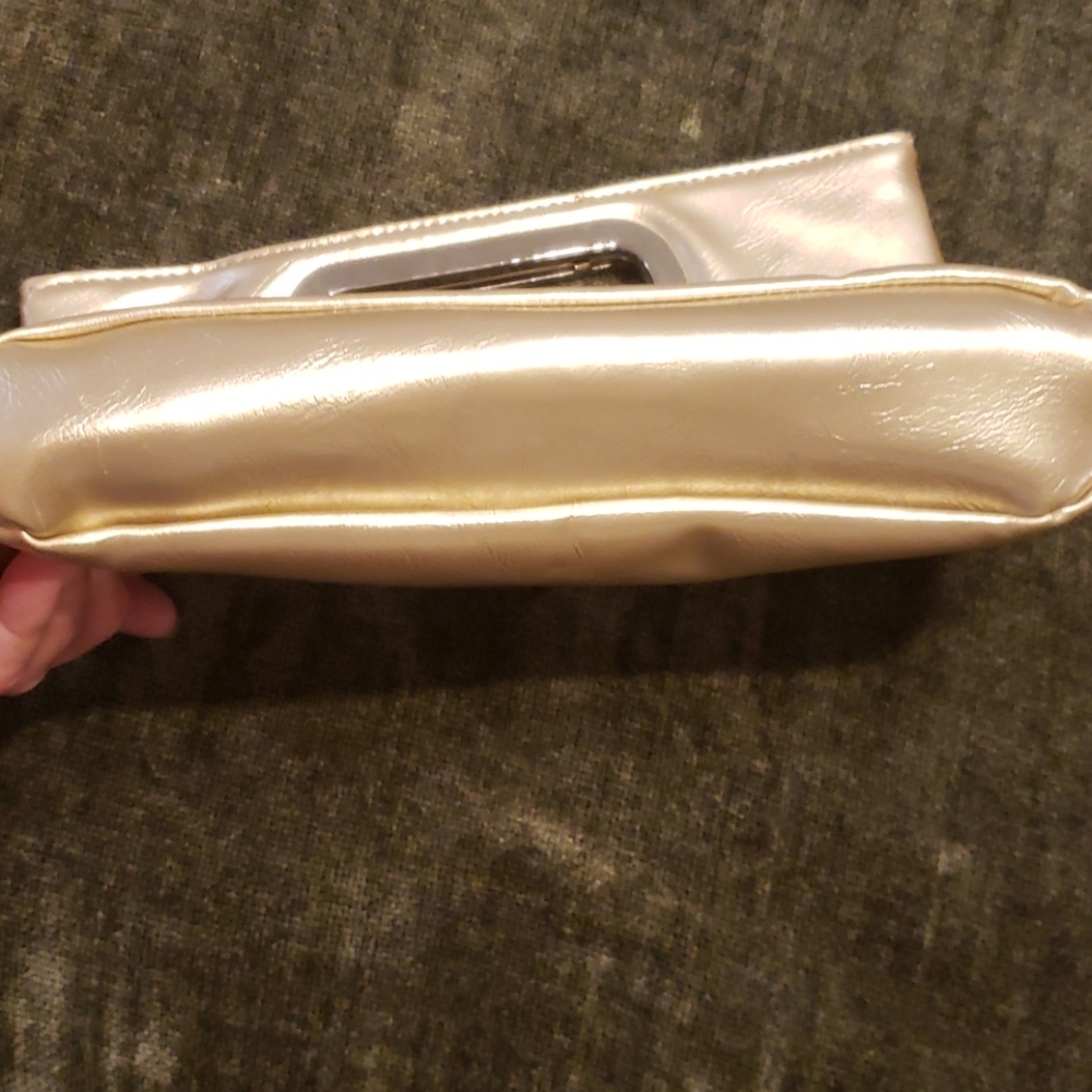 Gold hand bag - Picture 3 of 4